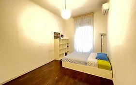 Modern Pretty Apartment Near Isola Zone