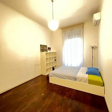 Modern Pretty Apartment Near Isola Zone Mailand Exterior foto